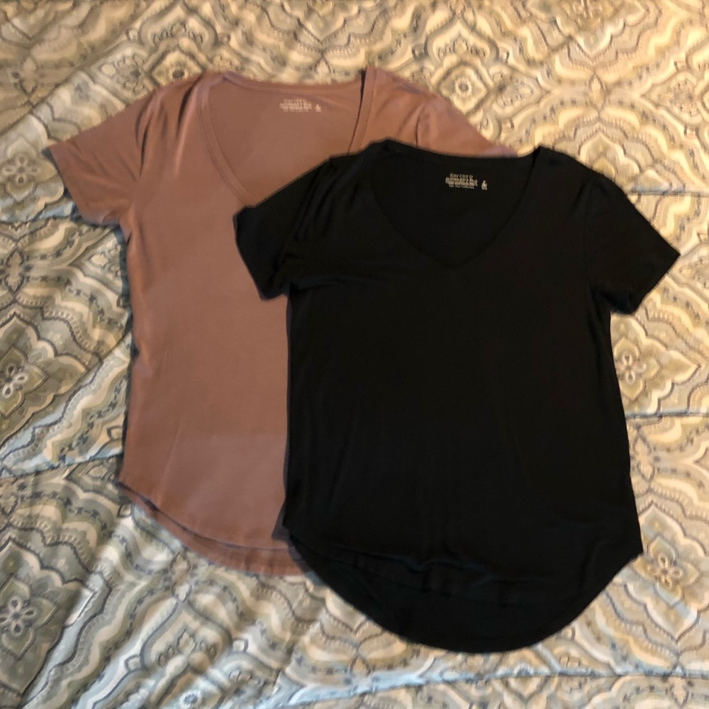 TWO - Abercrombie & Fitch Drapey V-Neck Tees